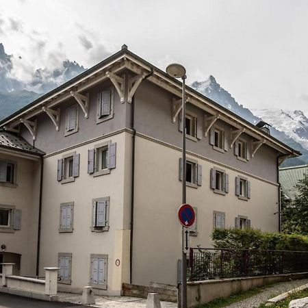 Villa Vallet- Newly Renovated 2 Bedroom Nestled Just Off The Main Street Chamonix Mont Blanc Exterior foto