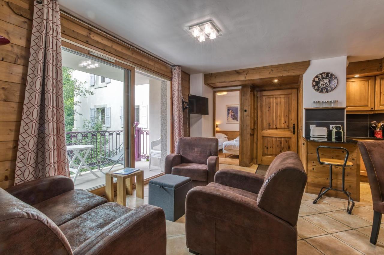 Villa Vallet- Newly Renovated 2 Bedroom Nestled Just Off The Main Street Chamonix Mont Blanc Exterior foto